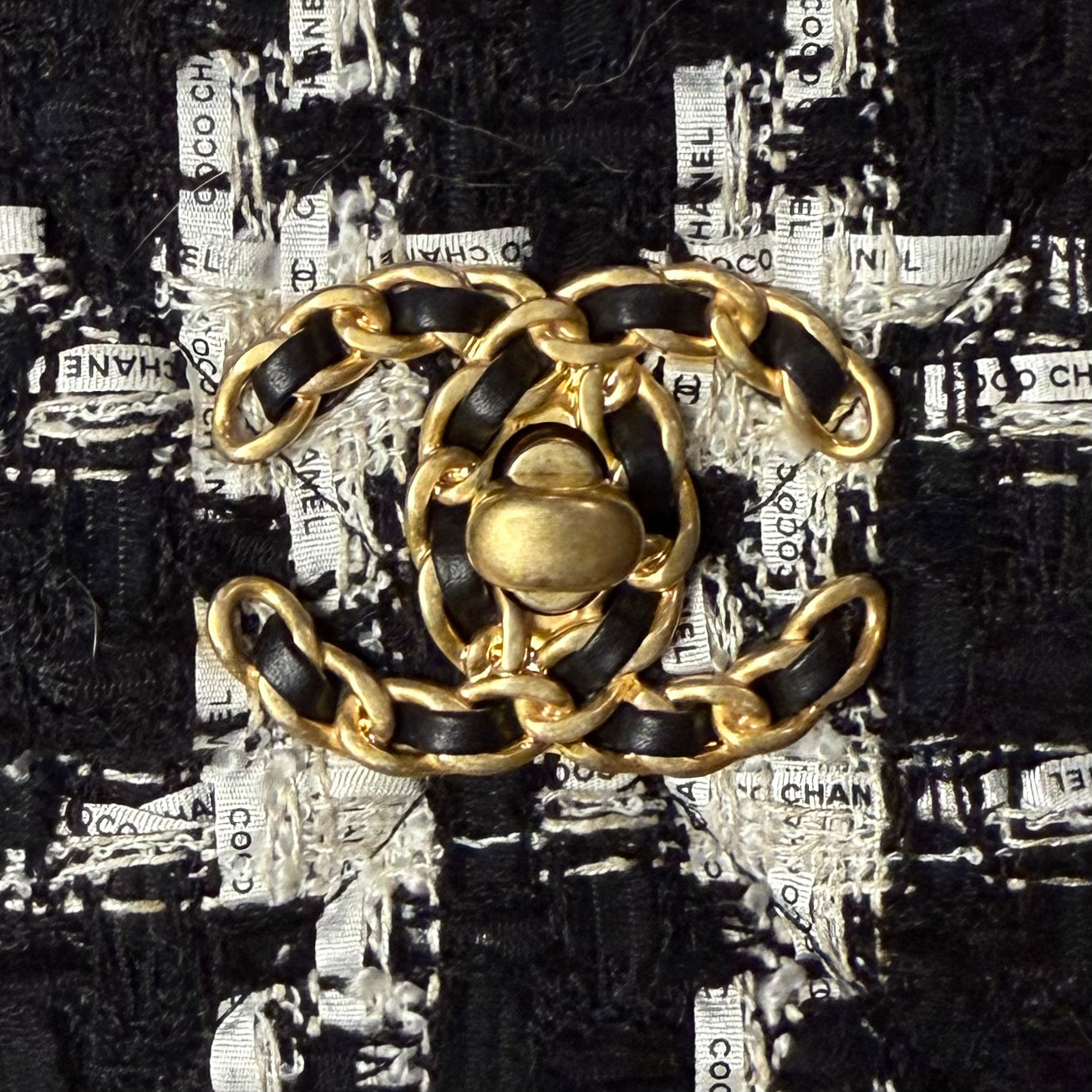 CHANEL 19 Houndstooth Ribbon Quilted Tweed Large Flap